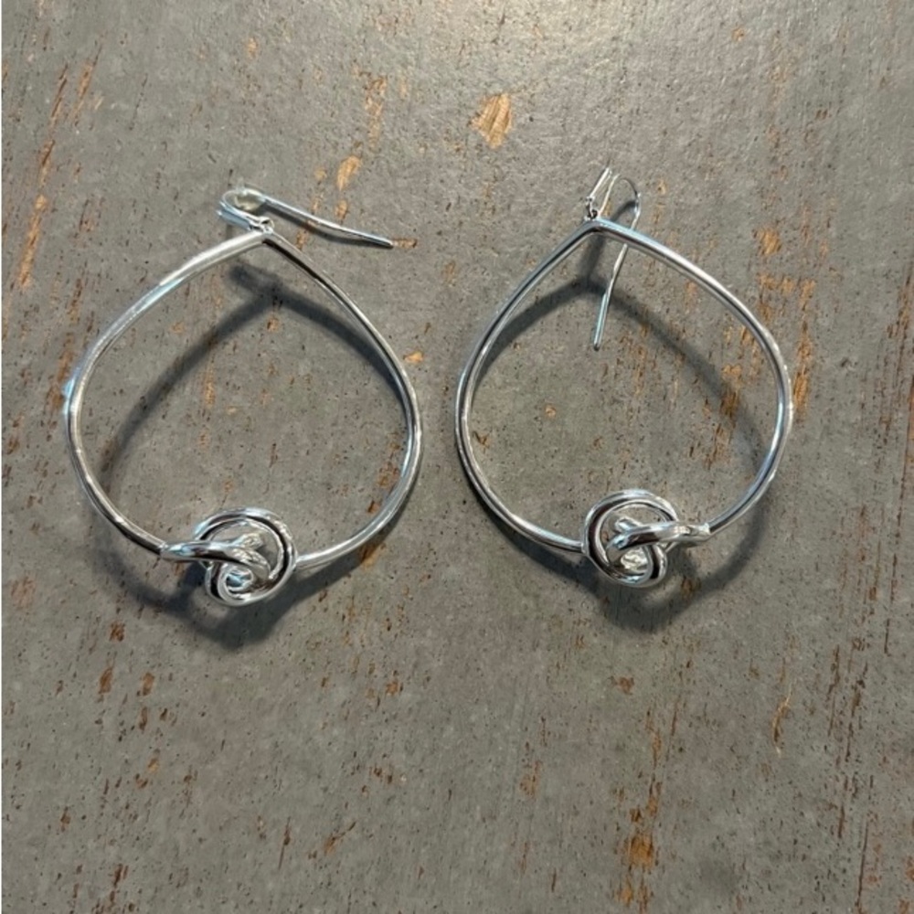 Kendra Scott Presleigh Love Knot Open Frame Silver Earrings   hoop